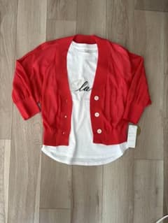 新品　今季購入　レッド ボタン付き七分袖カーディガンのサムネイル