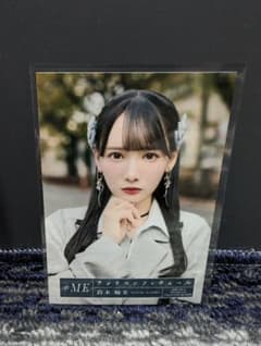 ≠ME 鈴木瞳美 生写真 (『アンチコンフィチュール』封入)のサムネイル