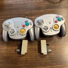 ゲームキューブ　ワイヤレスコントローラー 2セットのサムネイル
