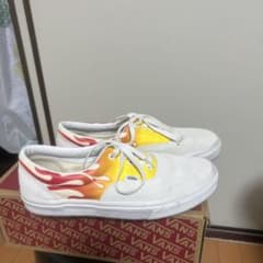 VANS スニーカー ファイヤーパターン ホワイトのサムネイル