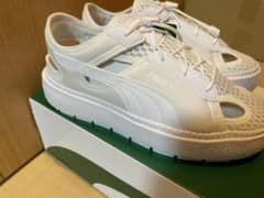 PUMA スニーカー　レディースのサムネイル