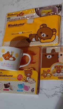 リラックマ 4点セット ティッシュケース チョコ型 おにぎりラップ マグカップのサムネイル