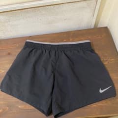 専用　Nike ランニングショーツのサムネイル