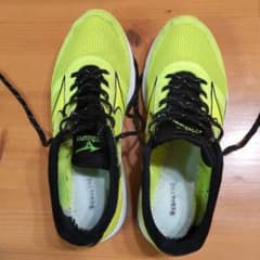 ミズノ　ランニングシューズのサムネイル