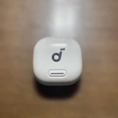 Anker ワイヤレスイヤホン ホワイト　(ジャンク品)のサムネイル