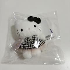 HLT x Hello Kitty Plush Charm black - メルカリ