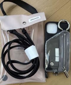 【限定格安値下げ】iPhone 15用 ブラックレザー風ケース ストラップ付きのサムネイル