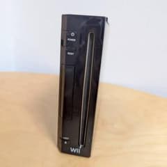 Wii 本体 ブラック（各種ケーブル付属）のサムネイル