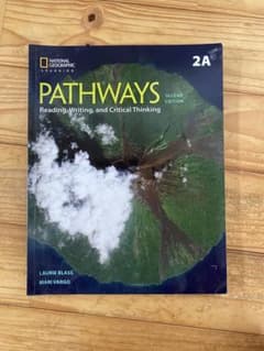 Pathways 2A Reading Writing Criticalのサムネイル