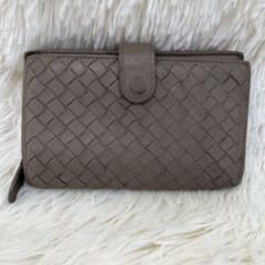 Bottega Veneta 二つ折り財布　グレージュ BOTTEGA VENETA イントレチャート グレー レザー 二つ折り財布 - メルカリ