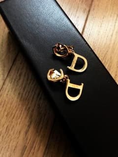 Diorイヤリングのサムネイル