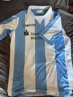 サッカーウェアのサムネイル