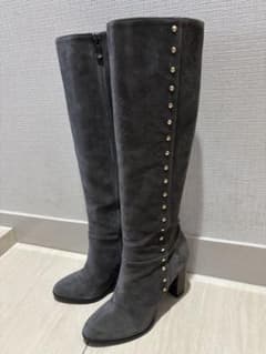 【お値下げ】グレー スエード ロングブーツ スタッズ付き　DIANAのサムネイル