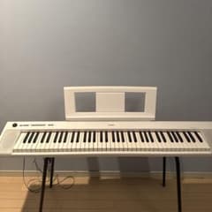 Yamaha piaggero NP-32 ホワイト スタンド 楽譜台付き - メルカリ