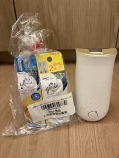 glade Sense & Spray 消臭センサー本体と付け替え3本＋1/3本のサムネイル