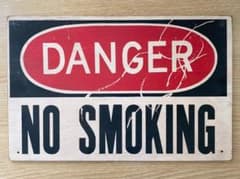 木製サイン DANGER NO SMOKING アメリカ 看板のサムネイル