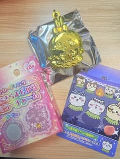 ちいかわ トレーディングきらきらまじかる ミラーチャーム うさぎのサムネイル