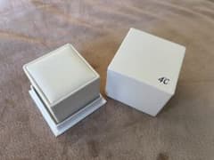 4℃ 空箱　ホワイト 小型のサムネイル