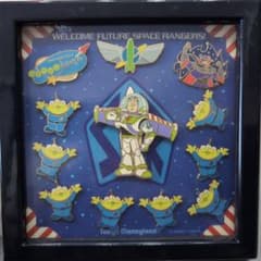 希少】バズライトイヤーのアストロブラスター ピンバッジセット 東京