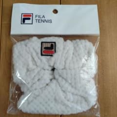☆値下げ中☆フィラ　新品未使用　シュシュ　ホワイトのサムネイル
