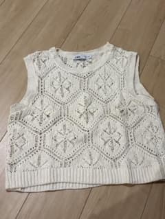え*ふ様 ！！最終値下げ！！ZARA アイボリー ノースリーブニットのサムネイル
