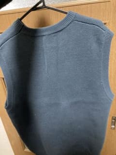 urban research ニットベストのサムネイル