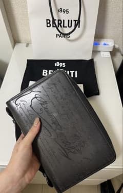タイムセール問合せ品・美品ベルルッティ・財布のサムネイル