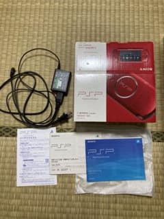 PSP3000 （箱・説明書・充電ケーブル一式付属） ソフト２本付のサムネイル