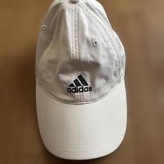 adidasキャップのサムネイル