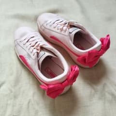 PUMA BASKET リボン スニーカー ピンク　20cmのサムネイル