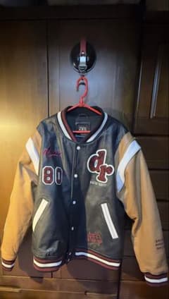 【極美品】ZARAザラ 牛革スタジャンのサムネイル