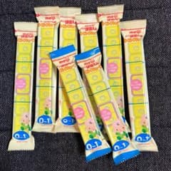 明治 ほほえみ らくらくキューブ ミルクのサムネイル