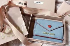 miu miu マドラスラブ 三つ折財布のサムネイル