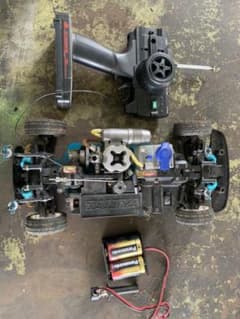 タミヤ　エンジンカー　エンジン実動のサムネイル