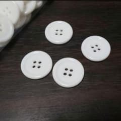 白衣用ボタン 20mm 10個入りのサムネイル