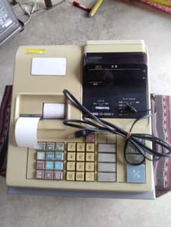 昭和レトロ、昭和の商店の必需品、電源入ります、動きます、CASIO レジスター 昭和レトロ、カシオレジスター、DLー1205、電源入ります。 - メルカリ