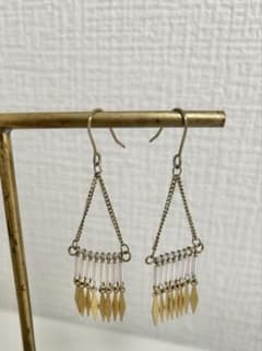 三角形デザイン ピアス(両耳用)のサムネイル