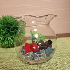 ハンドメイド ちりめん細工 金魚鉢の置物 - メルカリ