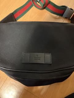 【美品】GUCCI グッチ ショルダーバッグ ブラックのサムネイル