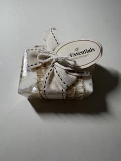Essentials AROMATHERAPY 石鹸のサムネイル