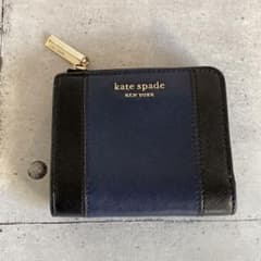 kate spade 2つ折り財布のサムネイル