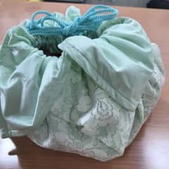 ハンドメイド　巾着袋　エメラルドグリーンのサムネイル
