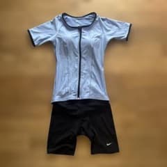 Nike スポーツ用水着（上下セット）Mサイズ ブルーグレー/ブラックのサムネイル