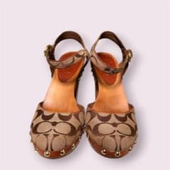 COACH シグネチャー サンダル ウッドヒール23.5~24cmのサムネイル