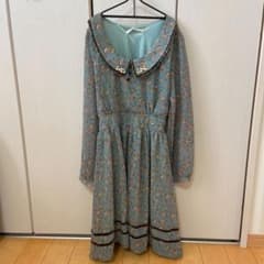 花柄ワンピース　新品未使用のサムネイル