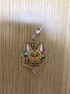 TXT プルバトゥ カフェ つながるアクリルチャーム ファンチュンのサムネイル