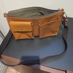 IL BISONTE レザー ショルダーバッグ ブラウンのサムネイル