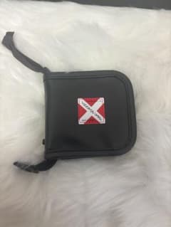 未使用！ブラック 二つ折り財布 ラゲッジレベルのサムネイル