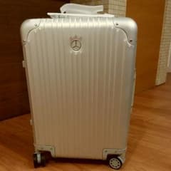 【新品未使用】ベンツ　リモワ RIMOWA スーツケースのサムネイル