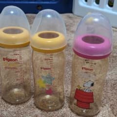 ピジョン哺乳瓶のサムネイル